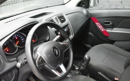 Renault Sandero II рестайлинг, 2019 год, 880 000 рублей, 16 фотография