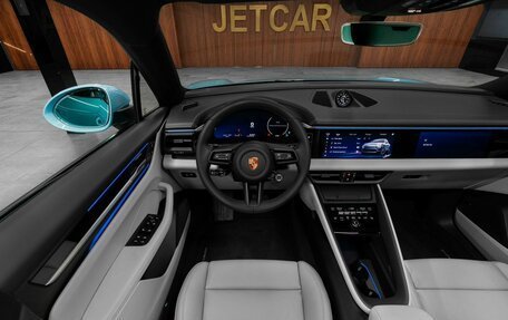 Porsche Macan, 2025 год, 15 625 000 рублей, 16 фотография