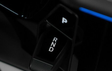 Porsche Macan, 2025 год, 15 625 000 рублей, 26 фотография