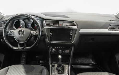 Volkswagen Tiguan II, 2017 год, 2 579 200 рублей, 6 фотография