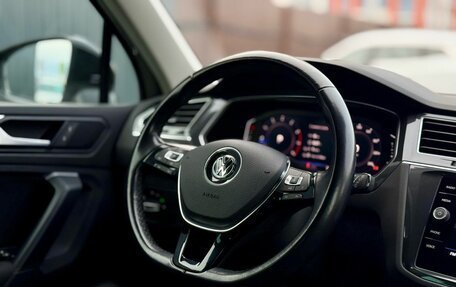 Volkswagen Tiguan II, 2019 год, 2 899 000 рублей, 15 фотография
