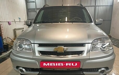 Chevrolet Niva I рестайлинг, 2015 год, 649 000 рублей, 3 фотография