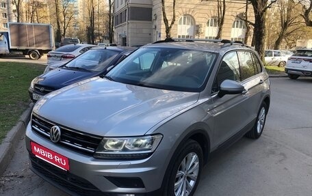 Volkswagen Tiguan II, 2020 год, 2 200 000 рублей, 1 фотография