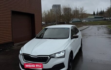 Skoda Rapid II, 2021 год, 700 000 рублей, 2 фотография