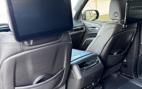 Cadillac Escalade V, 2023 год, 12 700 000 рублей, 9 фотография