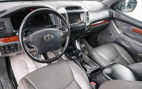 Toyota Land Cruiser Prado 120 рестайлинг, 2004 год, 1 649 000 рублей, 9 фотография