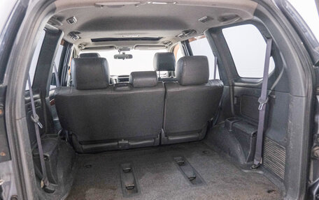 Toyota Land Cruiser Prado 120 рестайлинг, 2004 год, 1 649 000 рублей, 25 фотография