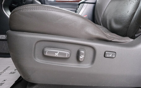 Toyota Land Cruiser Prado 120 рестайлинг, 2004 год, 1 649 000 рублей, 21 фотография