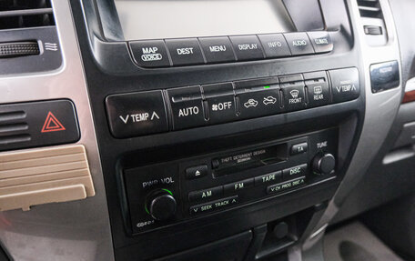 Toyota Land Cruiser Prado 120 рестайлинг, 2004 год, 1 649 000 рублей, 17 фотография