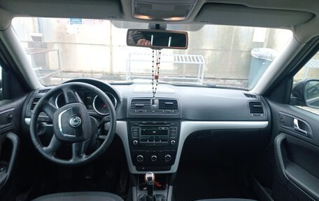 Skoda Yeti I рестайлинг, 2011 год, 650 000 рублей, 2 фотография