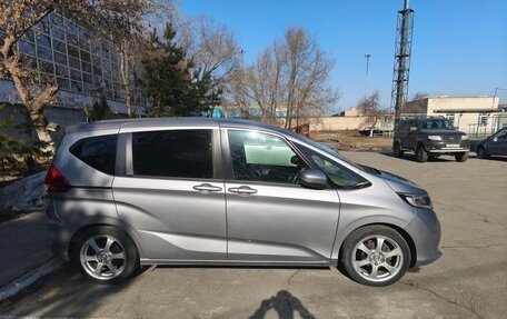 Honda Freed II, 2019 год, 1 050 000 рублей, 4 фотография