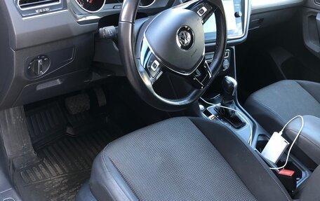 Volkswagen Tiguan II, 2020 год, 2 200 000 рублей, 16 фотография