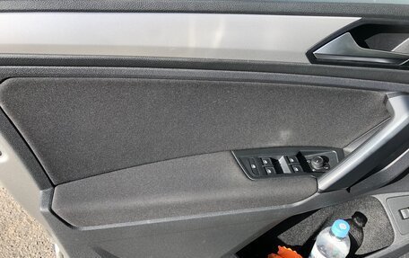 Volkswagen Tiguan II, 2020 год, 2 200 000 рублей, 18 фотография