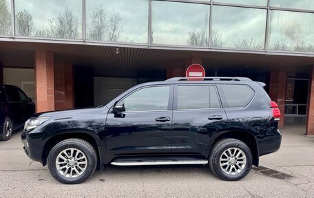 Toyota Land Cruiser Prado 150 рестайлинг 2, 2017 год, 5 100 000 рублей, 2 фотография