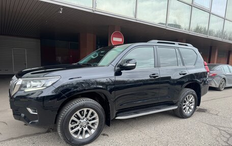 Toyota Land Cruiser Prado 150 рестайлинг 2, 2017 год, 5 100 000 рублей, 3 фотография