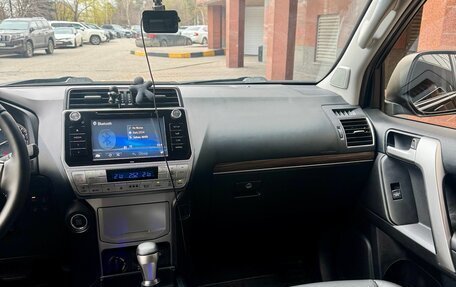 Toyota Land Cruiser Prado 150 рестайлинг 2, 2017 год, 5 100 000 рублей, 13 фотография