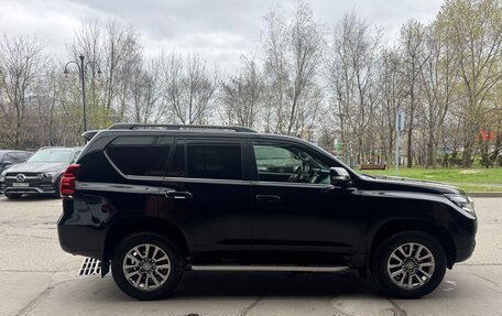 Toyota Land Cruiser Prado 150 рестайлинг 2, 2017 год, 5 100 000 рублей, 7 фотография