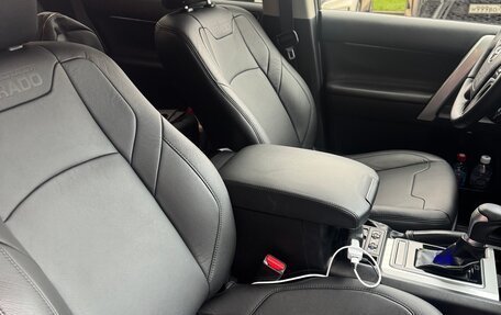 Toyota Land Cruiser Prado 150 рестайлинг 2, 2017 год, 5 100 000 рублей, 14 фотография