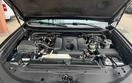 Toyota Land Cruiser Prado 150 рестайлинг 2, 2017 год, 5 100 000 рублей, 19 фотография