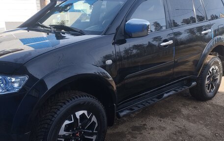 Mitsubishi Pajero Sport II рестайлинг, 2011 год, 1 600 000 рублей, 3 фотография