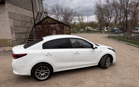 KIA Rio IV, 2020 год, 1 520 000 рублей, 2 фотография