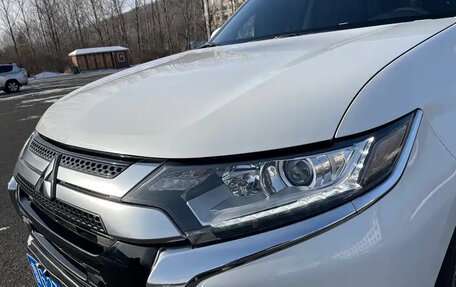 Mitsubishi Outlander III рестайлинг 3, 2023 год, 3 фотография