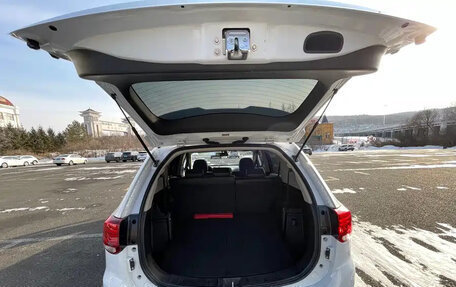 Mitsubishi Outlander III рестайлинг 3, 2023 год, 28 фотография