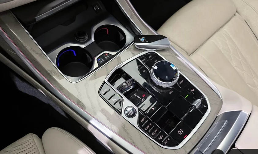 BMW X7 G07, 2022 год, 10 920 000 рублей, 7 фотография