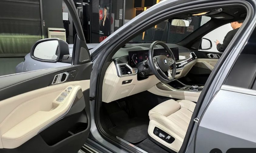 BMW X7 G07, 2022 год, 10 920 000 рублей, 8 фотография