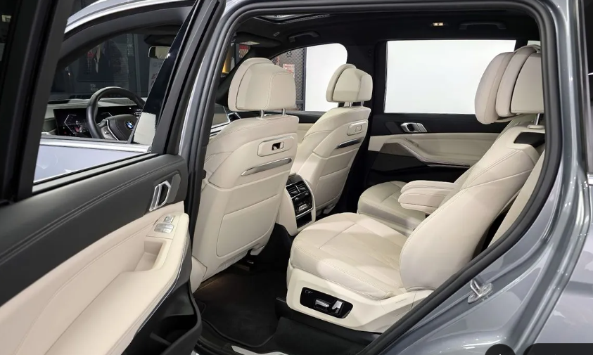 BMW X7 G07, 2022 год, 10 920 000 рублей, 9 фотография