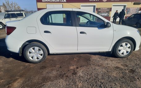 Renault Logan II, 2017 год, 780 000 рублей, 7 фотография