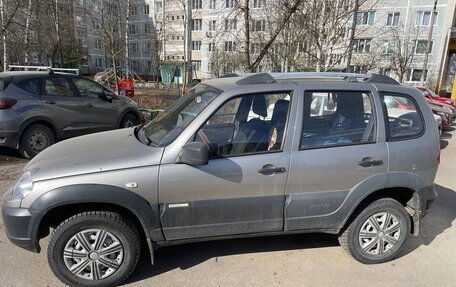 Chevrolet Niva I рестайлинг, 2014 год, 600 000 рублей, 3 фотография