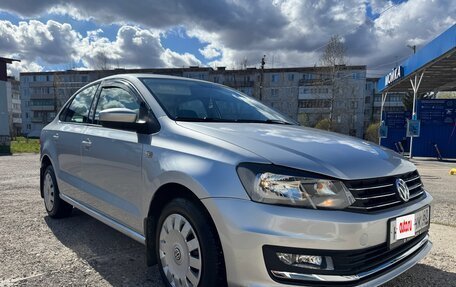 Volkswagen Polo VI (EU Market), 2013 год, 657 000 рублей, 2 фотография