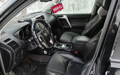 Toyota Land Cruiser Prado 150 рестайлинг 2, 2012 год, 2 599 999 рублей, 9 фотография
