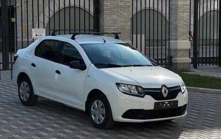 Renault Logan II, 2015 год, 745 000 рублей, 2 фотография