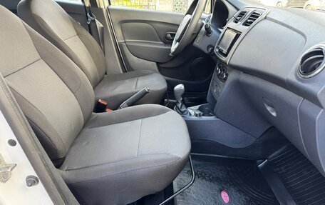 Renault Logan II, 2015 год, 745 000 рублей, 19 фотография