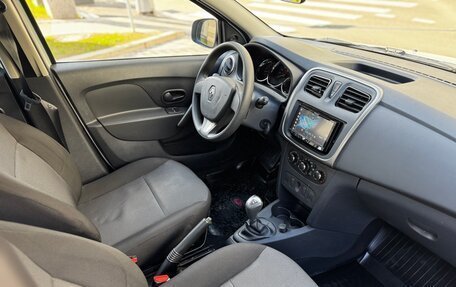 Renault Logan II, 2015 год, 745 000 рублей, 14 фотография