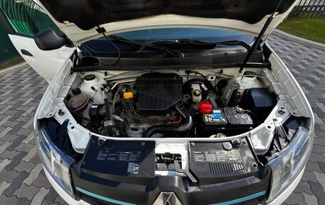 Renault Logan II, 2015 год, 745 000 рублей, 25 фотография