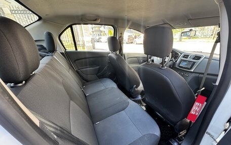 Renault Logan II, 2015 год, 745 000 рублей, 21 фотография