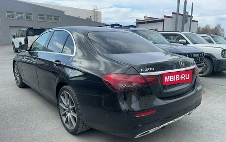 Mercedes-Benz E-Класс, 2022 год, 3 449 000 рублей, 4 фотография