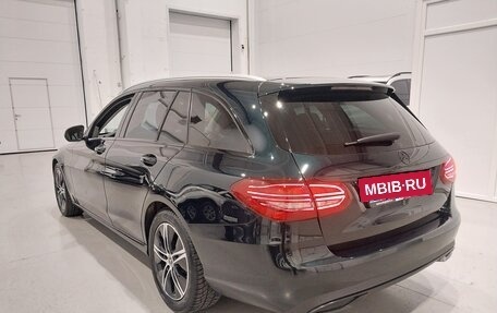 Mercedes-Benz C-Класс, 2019 год, 2 350 000 рублей, 3 фотография