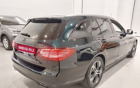 Mercedes-Benz C-Класс, 2019 год, 2 350 000 рублей, 4 фотография