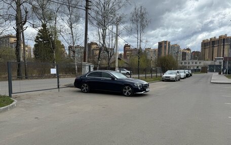 Mercedes-Benz E-Класс, 2021 год, 4 000 000 рублей, 3 фотография