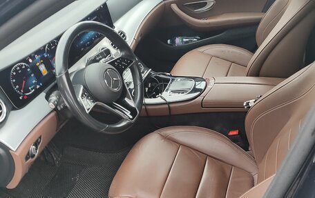 Mercedes-Benz E-Класс, 2021 год, 4 000 000 рублей, 8 фотография