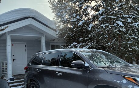 Toyota Highlander III, 2019 год, 4 195 000 рублей, 3 фотография