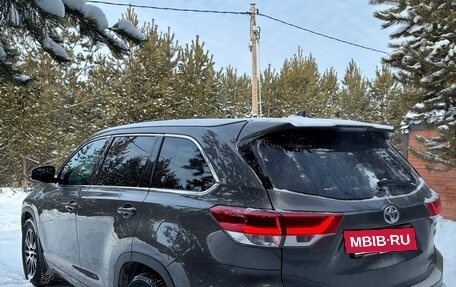 Toyota Highlander III, 2019 год, 4 195 000 рублей, 5 фотография