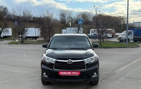 Toyota Highlander III, 2014 год, 1 790 000 рублей, 2 фотография