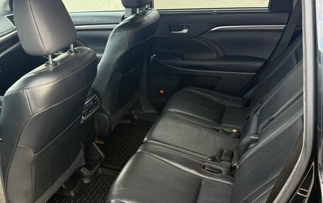 Toyota Highlander III, 2014 год, 1 790 000 рублей, 7 фотография