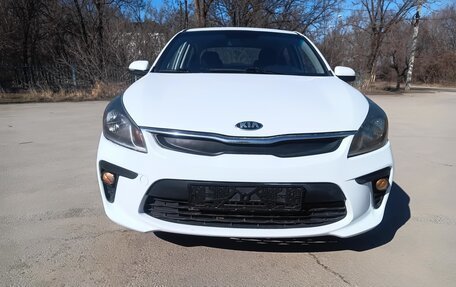 KIA Rio IV, 2019 год, 820 000 рублей, 2 фотография