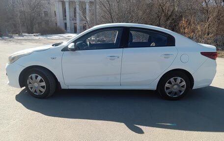 KIA Rio IV, 2019 год, 820 000 рублей, 3 фотография